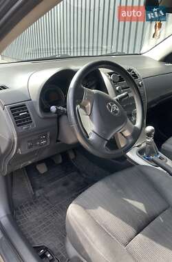 Седан Toyota Corolla 2009 в Киеве