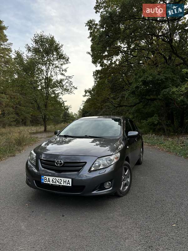 Седан Toyota Corolla 2007 в Світловодську
