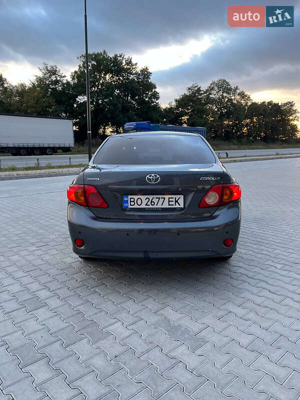 Седан Toyota Corolla 2008 в Тернополі