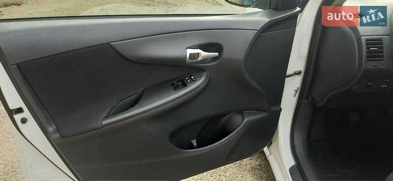 Седан Toyota Corolla 2010 в Коломые фото 31 Седан Toyota Corolla 2010 в Коломые