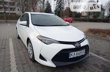 Седан Toyota Corolla 2017 в Києві