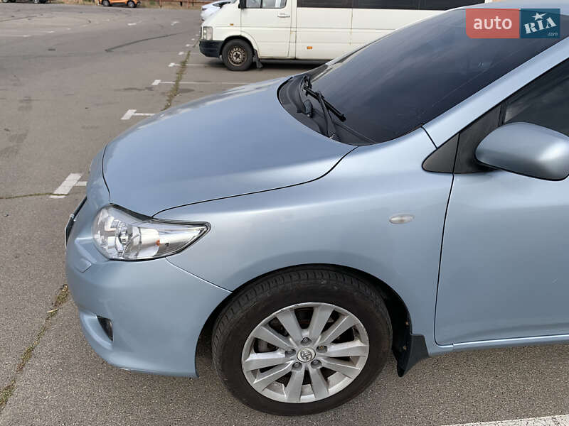 Седан Toyota Corolla 2008 в Киеве