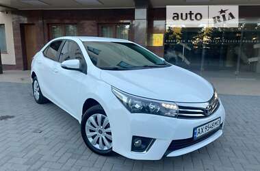 Седан Toyota Corolla 2013 в Харькове