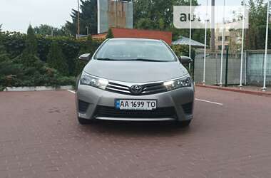 Седан Toyota Corolla 2014 в Прилуках