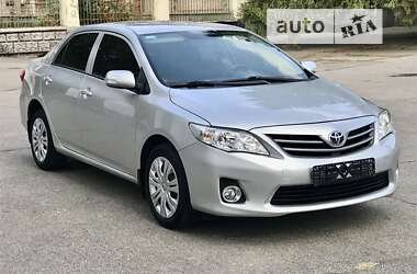 Седан Toyota Corolla 2011 в П'ятихатках