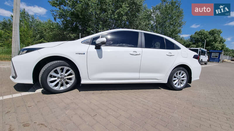 Седан Toyota Corolla 2021 в 