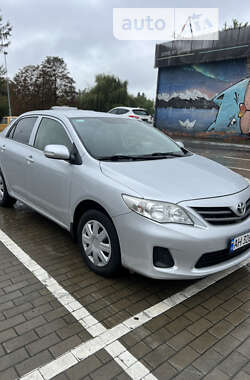 Седан Toyota Corolla 2011 в Луцьку