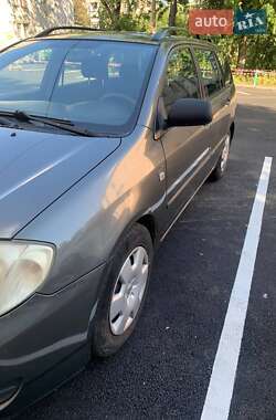 Универсал Toyota Corolla 2006 в 