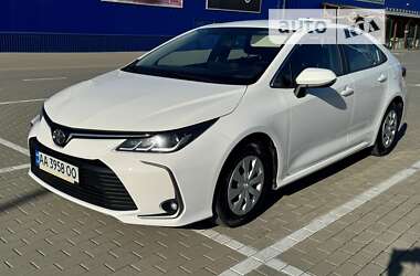 Седан Toyota Corolla 2019 в Тернополе