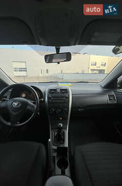 Седан Toyota Corolla 2008 в Киеве