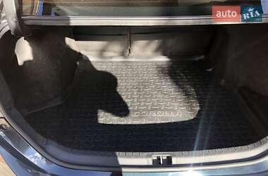 Седан Toyota Corolla 2013 в 