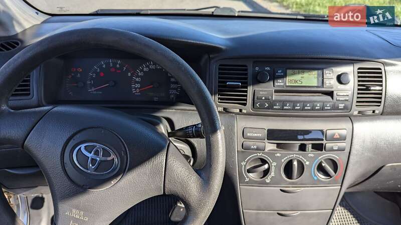 Седан Toyota Corolla 2003 в Львове