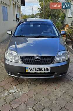 Седан Toyota Corolla 2003 в Нововолынске