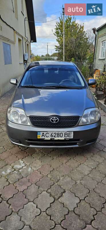 Седан Toyota Corolla 2003 в Нововолинську