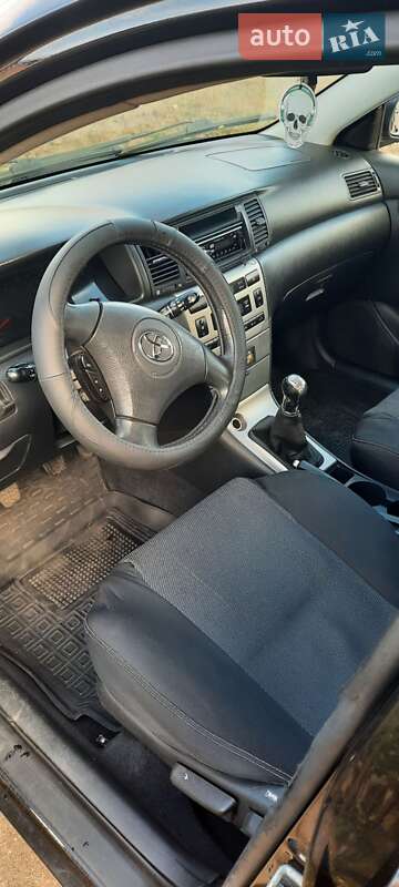 Хэтчбек Toyota Corolla 2002 в Кропивницком