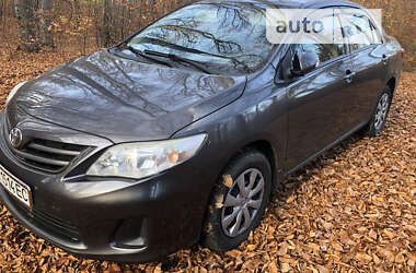 Седан Toyota Corolla 2010 в Черновцах