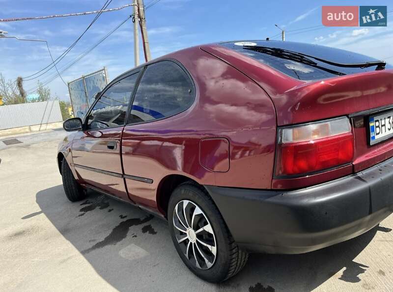 Хетчбек Toyota Corolla 1995 в Великодолинському