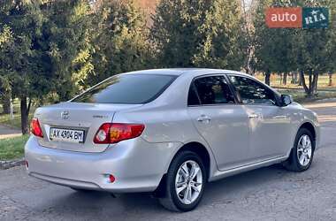 Седан Toyota Corolla 2008 в Ровно