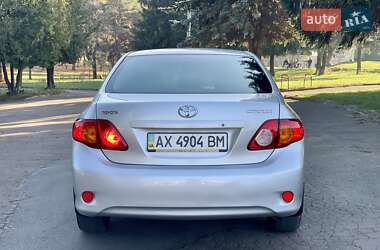 Седан Toyota Corolla 2008 в Ровно