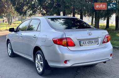 Седан Toyota Corolla 2008 в Ровно