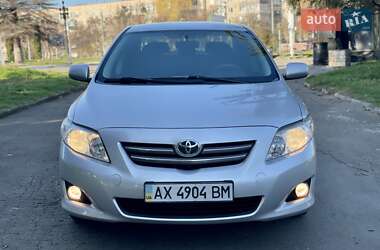 Седан Toyota Corolla 2008 в Ровно