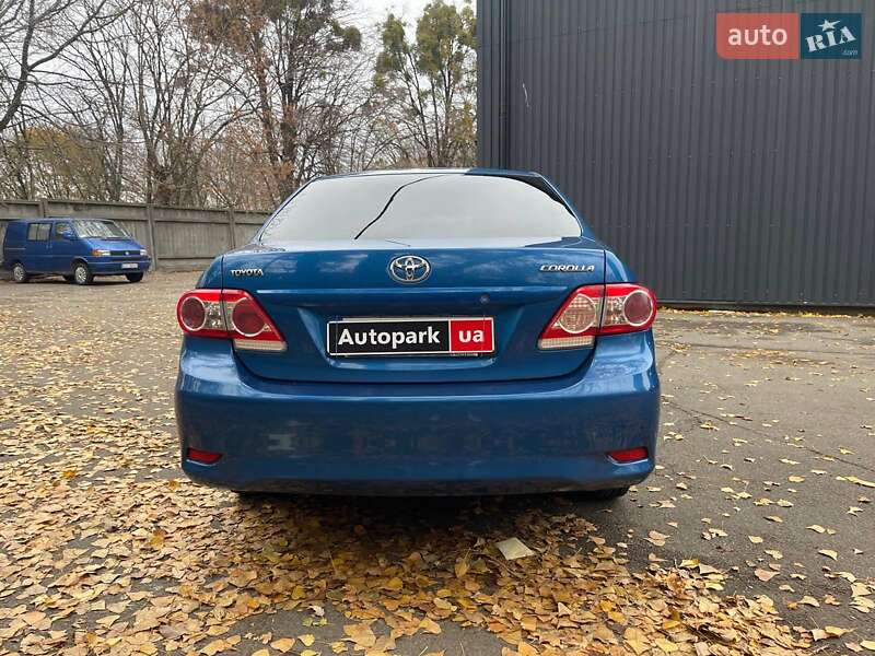 Седан Toyota Corolla 2011 в Киеве