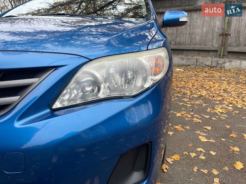 Седан Toyota Corolla 2011 в Киеве