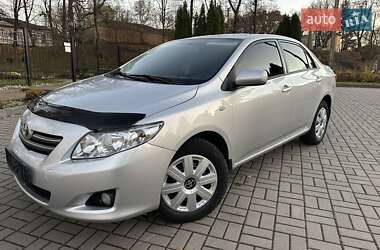 Седан Toyota Corolla 2008 в Прилуках