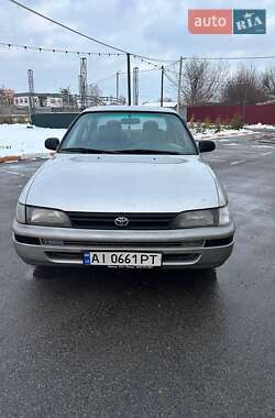 Седан Toyota Corolla 1993 в Калиновке