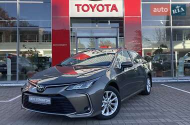 Седан Toyota Corolla 2022 в Луцке