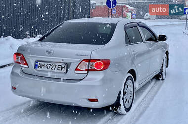 Седан Toyota Corolla 2010 в Житомире