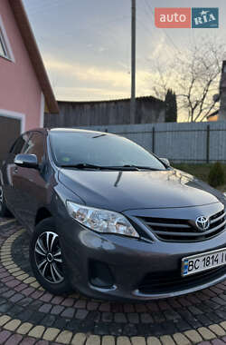 Седан Toyota Corolla 2012 в Львове