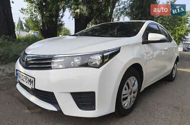 Седан Toyota Corolla 2013 в Ровно