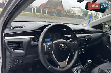 Седан Toyota Corolla 2014 в Вінниці