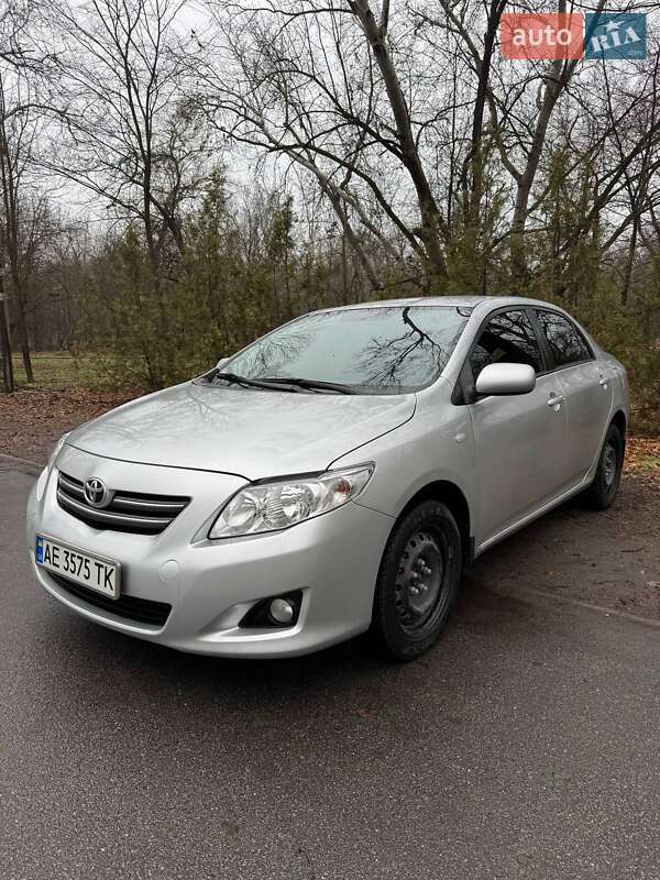 Седан Toyota Corolla 2008 в Новомосковську