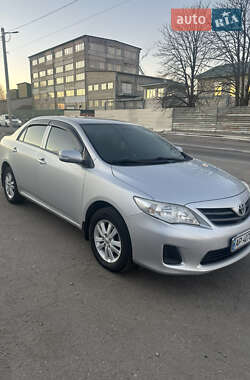 Седан Toyota Corolla 2010 в Вільнянську