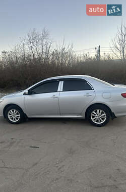 Седан Toyota Corolla 2010 в Вільнянську