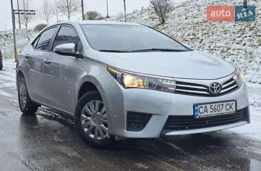 Седан Toyota Corolla 2013 в Києві