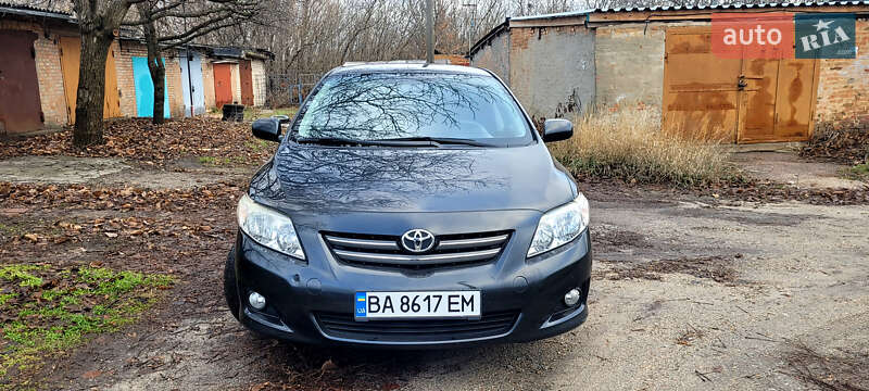 Седан Toyota Corolla 2008 в Кропивницком