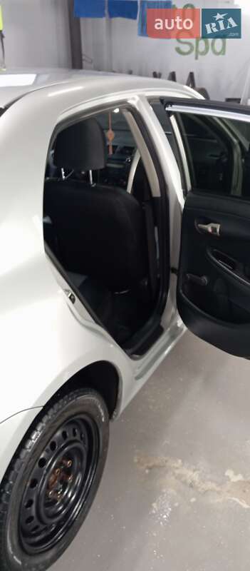 Седан Toyota Corolla 2008 в Золочеве