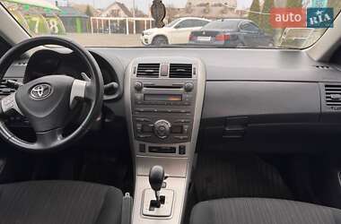 Седан Toyota Corolla 2008 в Кропивницком