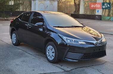 Седан Toyota Corolla 2017 в Желтых Водах