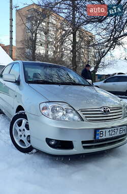 Седан Toyota Corolla 2005 в Полтаві