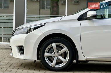 Седан Toyota Corolla 2014 в Житомире