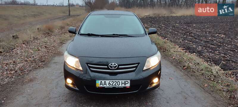 Седан Toyota Corolla 2008 в Прилуках