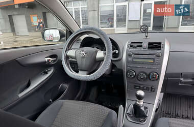 Седан Toyota Corolla 2012 в 