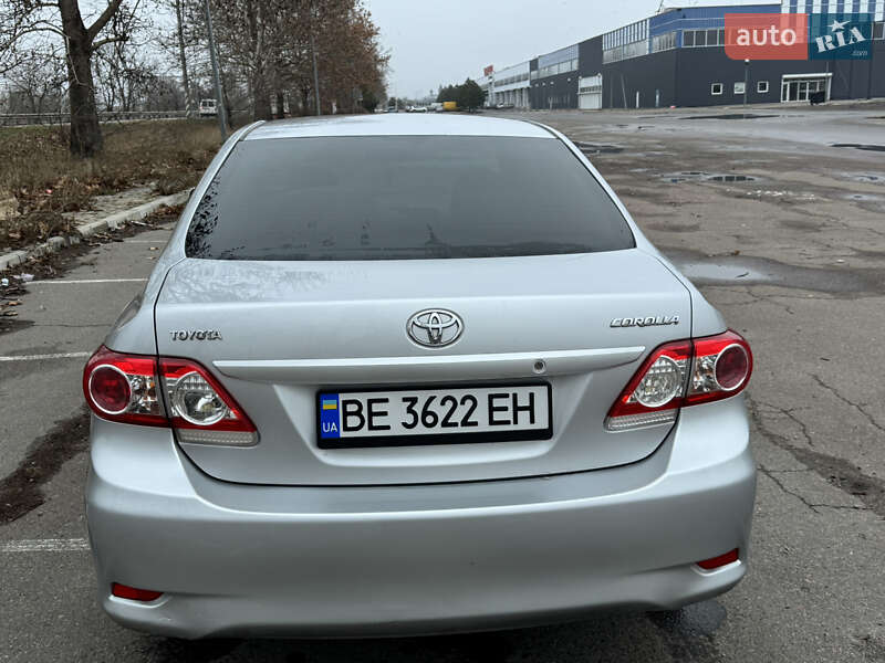 Седан Toyota Corolla 2011 в Николаеве