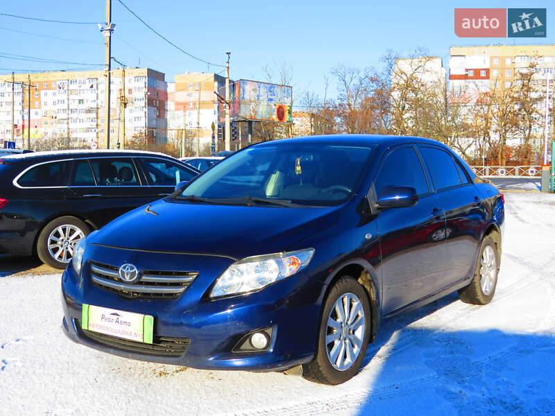 Седан Toyota Corolla 2008 в Кропивницком