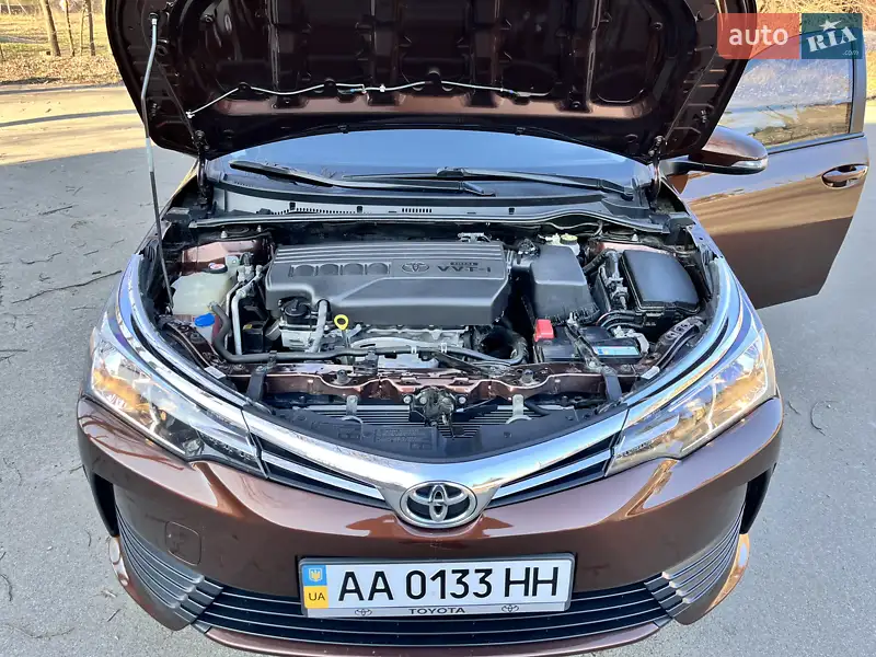Седан Toyota Corolla 2018 в 