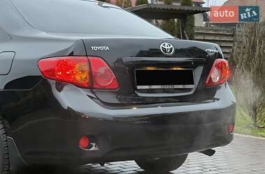 Седан Toyota Corolla 2007 в Мукачевому